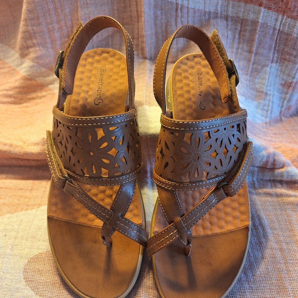 Baretraps Women's Thong Sandal Tan 8M